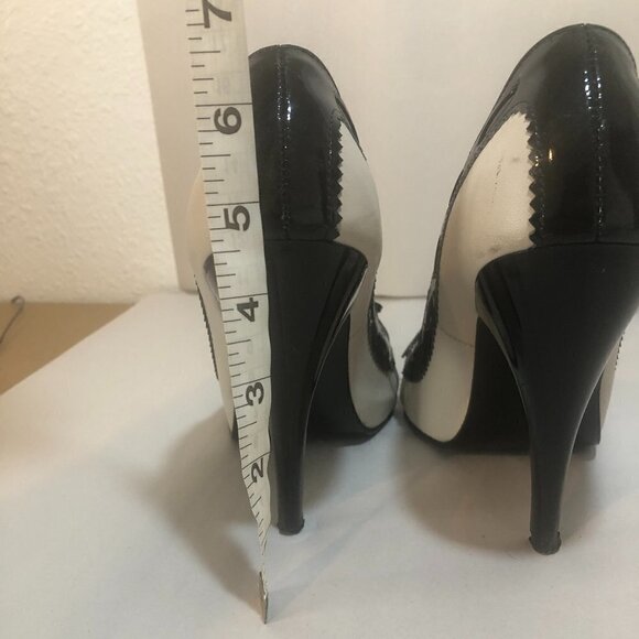 ANDREA Heels Women's Size 7.5 Cream Black Peep Toe Shoes - Picture 4 of 11